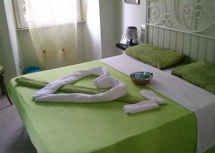 Casa Particular 25rooms Konukevi Roma