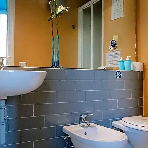 Casa Particular 25rooms Konukevi Roma